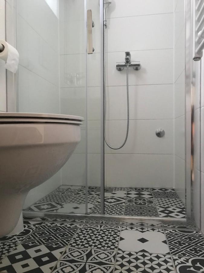 Apartman Dux Karlovac Bagian luar foto